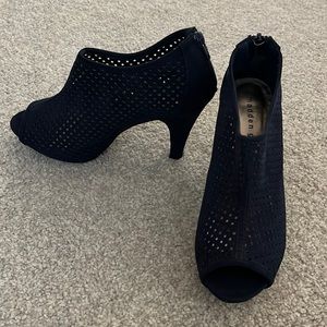 Madden Girl blue heels